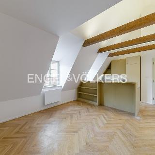 Pronájem bytu 3+kk 64 m² Praha, Nosticova