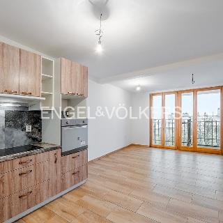 Pronájem bytu 2+kk 50 m² Praha, Lužická