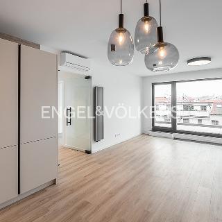 Pronájem bytu 4+kk 103 m² Praha