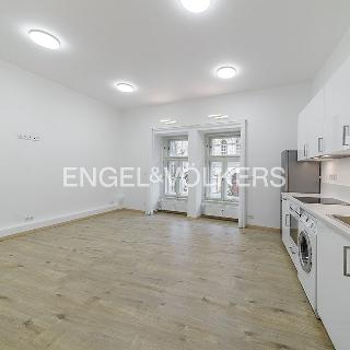 Pronájem bytu 2+kk 50 m² Praha, Vodičkova