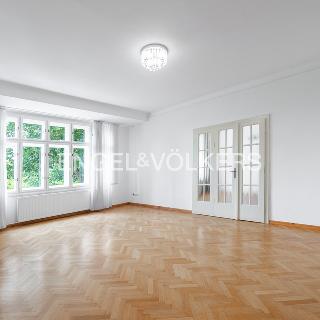 Pronájem bytu 3+1 132 m² Praha, Terronská