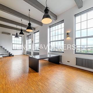 Pronájem Atypických bytů 98 m&sup2; Praha