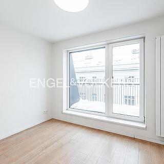 Pronájem bytu 2+kk 62 m&sup2; Praha