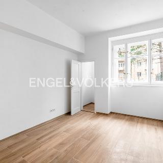 Pronájem bytu 1+kk a garsoniéry 24 m² Praha, U Nikolajky