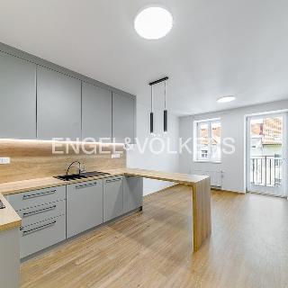 Pronájem bytu 2+kk 52 m² Praha, U Santošky