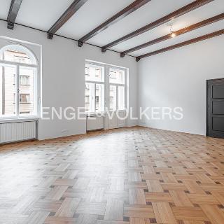 Pronájem bytu 3+1 125 m² Praha, Revoluční