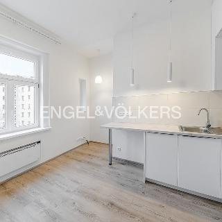 Pronájem bytu 1+kk a garsoniéry 18 m² Praha, Hartigova