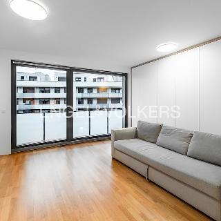 Pronájem bytu 1+kk, garsoniery 32 m² Praha