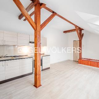 Prodej bytu 2+kk 52 m² Praha, Sokolovská