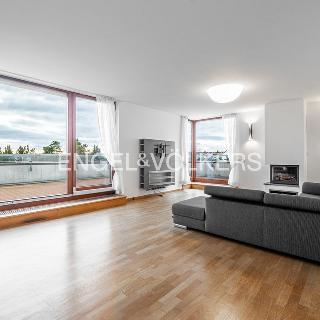 Pronájem bytu 5+kk 169 m² Praha, Matějská