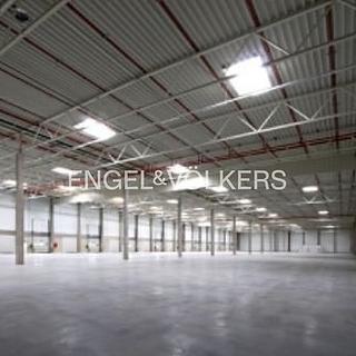 Pronájem skladu 618 m&sup2; Praha