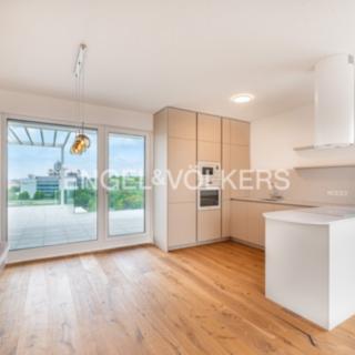 Pronájem bytu 4+kk 126 m² Praha