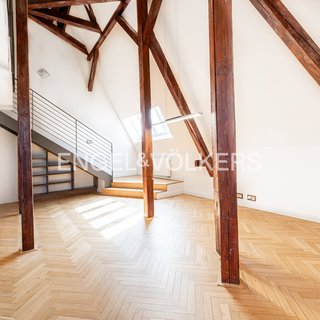 Pronájem bytu 3+kk 131 m² Praha, Pařížská