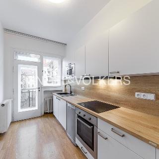 Pronájem bytu 3+1 96 m² Praha, Veverkova