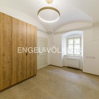 Pronájem bytu 2+kk 50 m² Praha, Nosticova