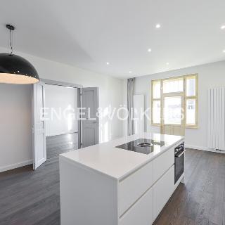 Pronájem bytu 4+kk 142 m² Praha, Laubova