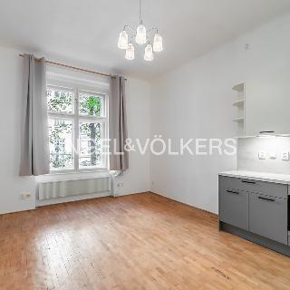 Pronájem bytu 3+kk 72 m² Praha, Blodkova