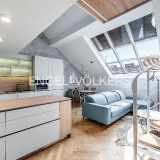 Pronájem bytu 3+kk 101 m² Praha, Heřmanova