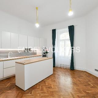 Pronájem bytu 3+1 98 m² Praha, Mánesova