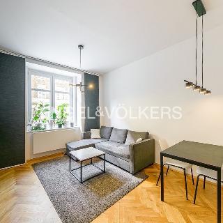 Pronájem bytu 2+kk 43 m² Praha