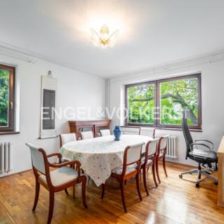 Pronájem rodinného domu 225 m² Praha