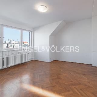 Pronájem bytu 2+1 85 m² Praha, Vladislavova