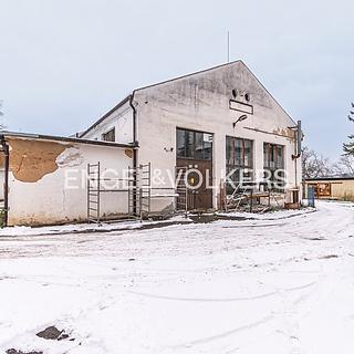 Pronájem skladu 407 m&sup2; Panenské Břežany