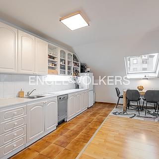 Pronájem bytu 3+1 113 m&sup2; Praha