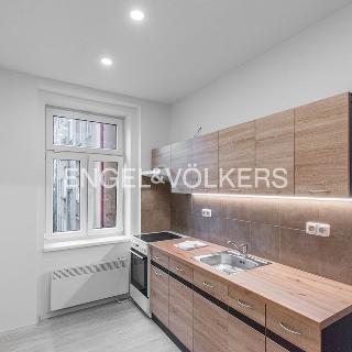 Pronájem bytu 2+kk 45 m² Praha