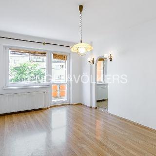 Pronájem bytu 3+1 75 m² Praha, Na Petynce