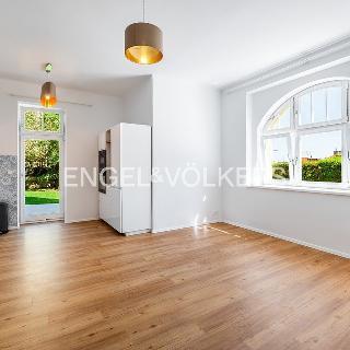 Pronájem bytu 4+kk 124 m² Praha, Slovenská