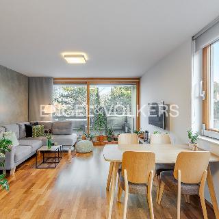 Pronájem bytu 2+kk 60 m² Praha