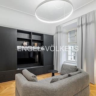 Pronájem bytu 1+1 48 m² Praha