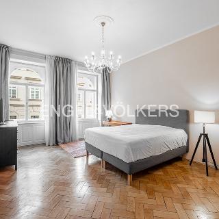 Pronájem bytu 3+1 78 m² Praha, Konviktská