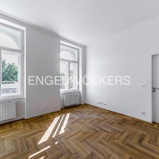 Pronájem bytu 2+kk 39 m² Praha, Vyšehradská