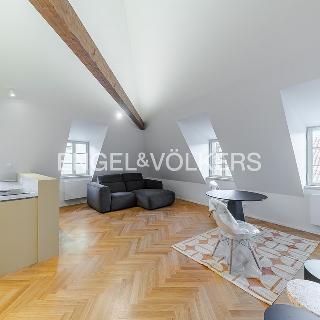 Pronájem bytu 4+kk 118 m² Praha, Nosticova