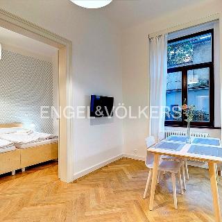 Pronájem bytu 1+1 44 m² Praha, Mařákova