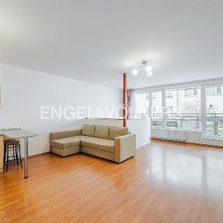 Pronájem bytu 1+kk, garsoniery 44 m² Praha