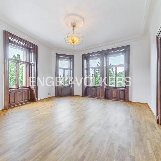 Pronájem bytu 4+1 183 m² Praha, Malostranské nábřeží