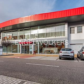 Pronájem obchodu 171 m&sup2; Průhonice