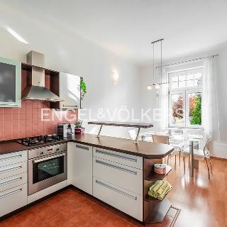 Pronájem bytu 3+1 87 m² Praha, Lopatecká