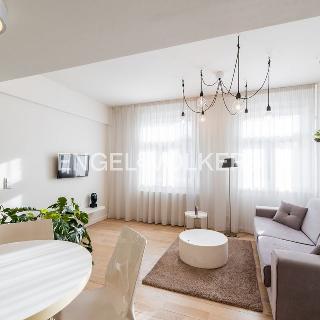 Pronájem bytu 2+kk 50 m² Praha, Plzeňská