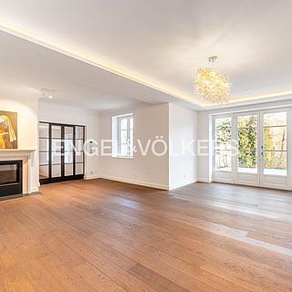 Pronájem vily 253 m&sup2; Praha