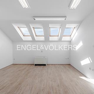 Pronájem kanceláře 72 m&sup2; Praha