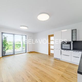 Pronájem bytu 2+kk 52 m² Praha, Sokolova