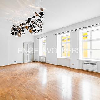 Pronájem bytu 4+1 140 m² Praha