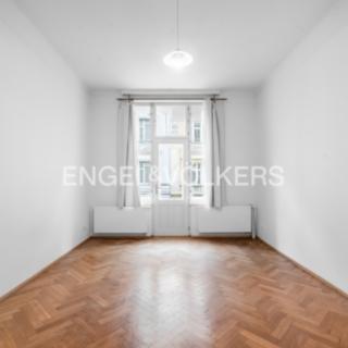 Pronájem bytu 2+1 73 m² Praha Staré Město, V kolkovně