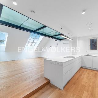 Pronájem bytu 5+kk 157 m² Praha, Polská