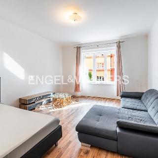 Pronájem bytu 2+1 68 m² Praha, Tovární