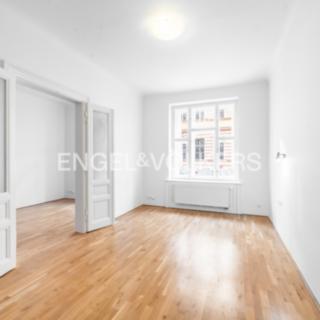 Pronájem bytu 4+1 85 m² Praha